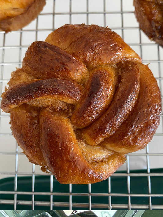 Cinnamon Knots